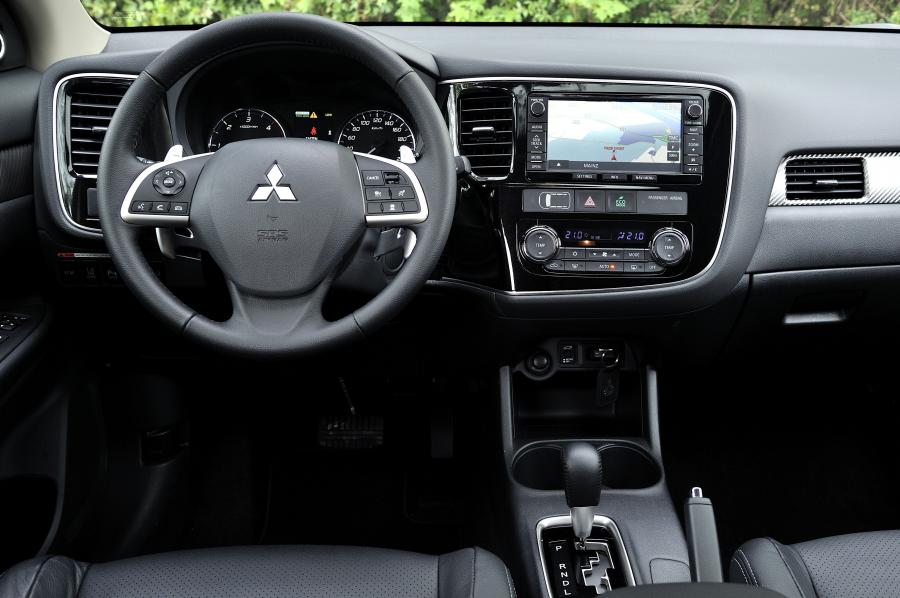  Mitsubishi Outlander 2012 года  (фото 29 из 89)